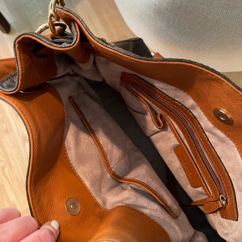 Handbag